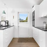 Quanna - 450m From The Sea By Interhome *