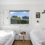 Quanna - 450m From The Sea By Interhome Nyaraló *