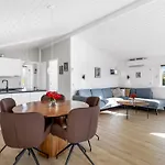 Quanna - 450m From The Sea By Interhome Nyaraló